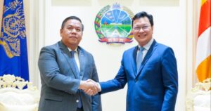 ឯកឧត្តម ឌិត ទីណា ជួបពិភាក្សាជាមួយឯកអគ្គរដ្ឋទូតឡាវថ្មី ផ្ដោតលើការដោះដូរជីប៉ូតាស និងកសិ-ពាណិជ្ជកម្ម